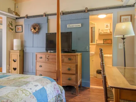 19a Hammond Road Deerfield NH 03037