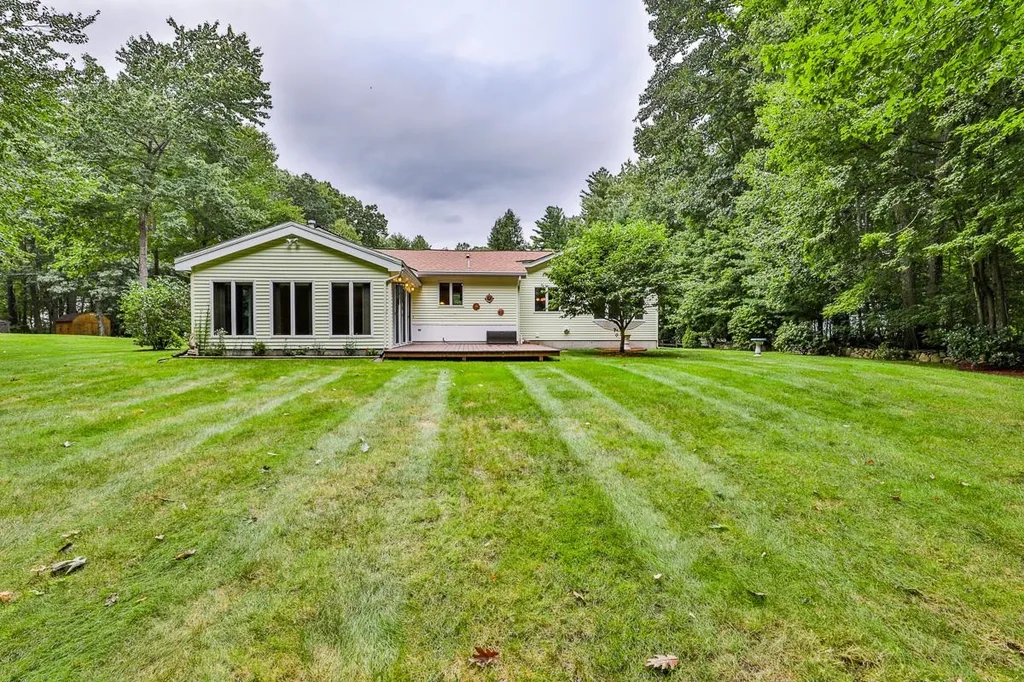 3 Dublin Way Salem NH 03079
