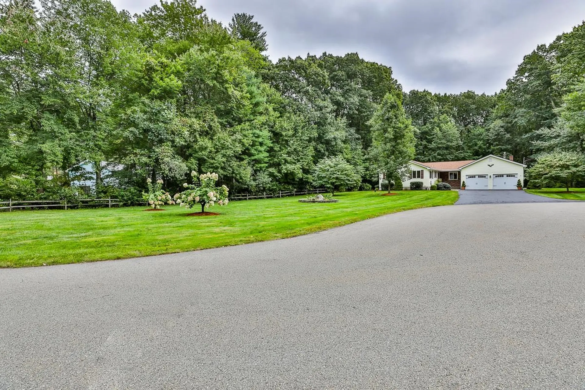 3 Dublin Way Salem NH 03079