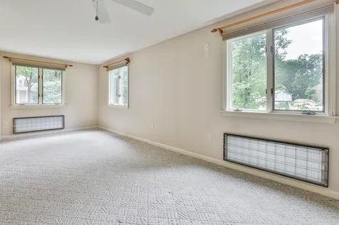 3 Dublin Way Salem NH 03079
