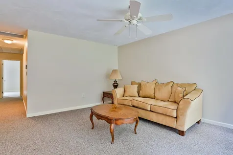 3 Dublin Way Salem NH 03079