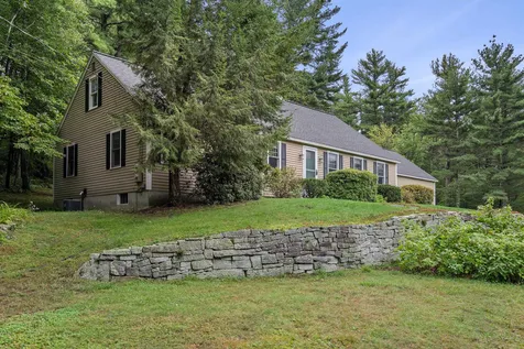 16 Highland Drive Amherst NH 03031