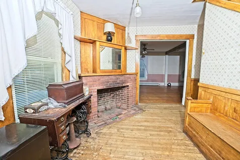 21 Spring Street Ashland NH 03217