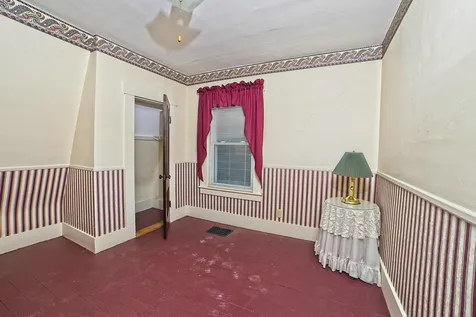21 Spring Street Ashland NH 03217