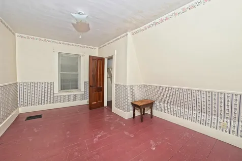 21 Spring Street Ashland NH 03217