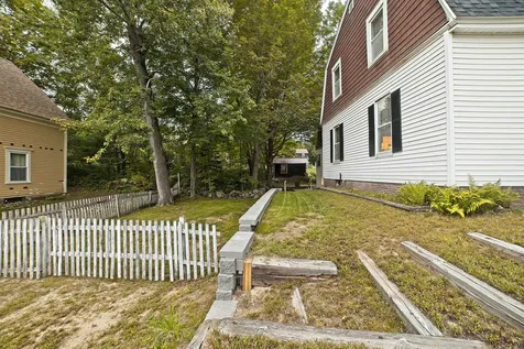 21 Spring Street Ashland NH 03217