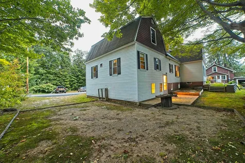 21 Spring Street Ashland NH 03217