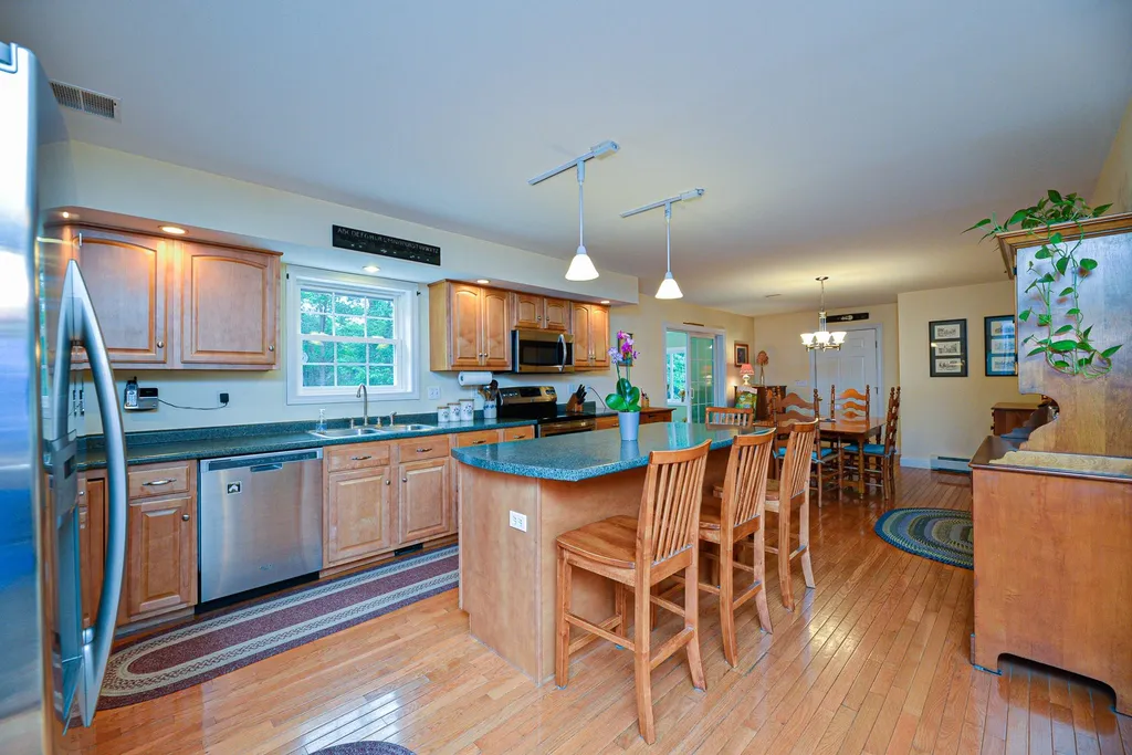 12 Oaklands Road Exeter NH 03833