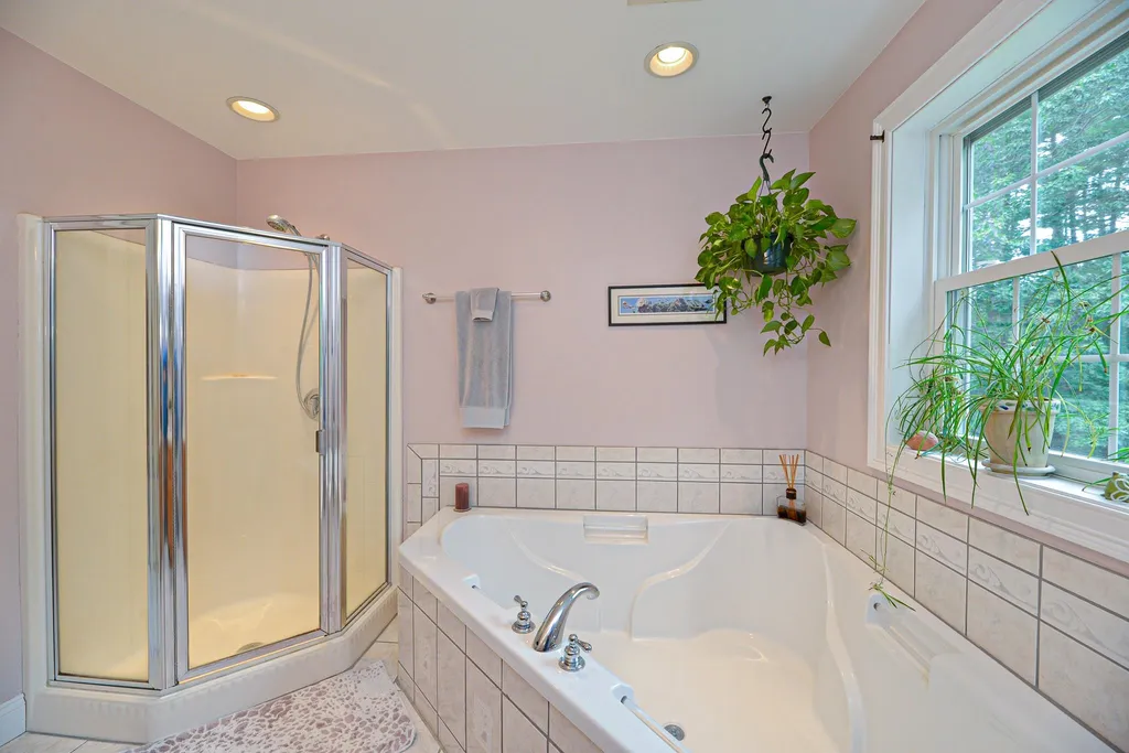 12 Oaklands Road Exeter NH 03833