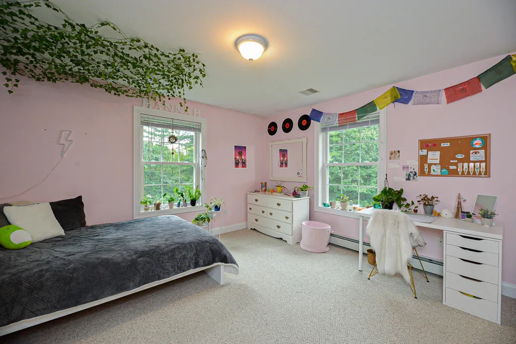 12 Oaklands Road Exeter NH 03833