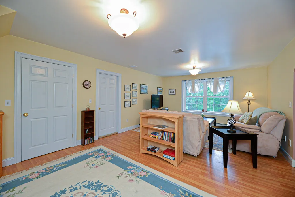 12 Oaklands Road Exeter NH 03833