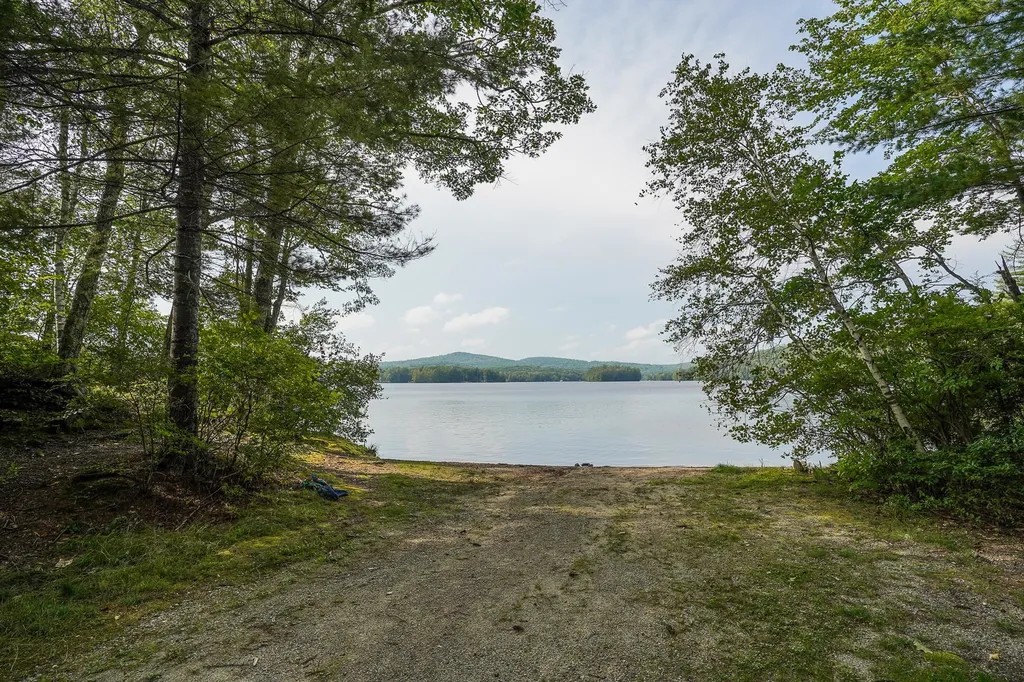 115 Reservoir Road Deering NH 03244