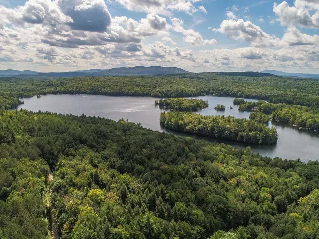 115 Reservoir Road Deering NH 03244