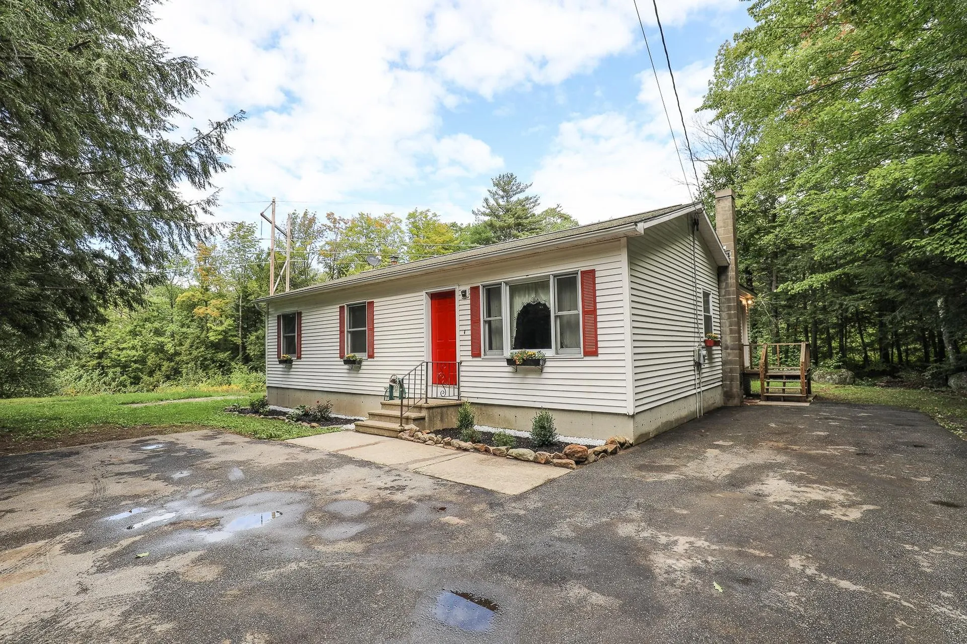 115 Reservoir Road Deering NH 03244