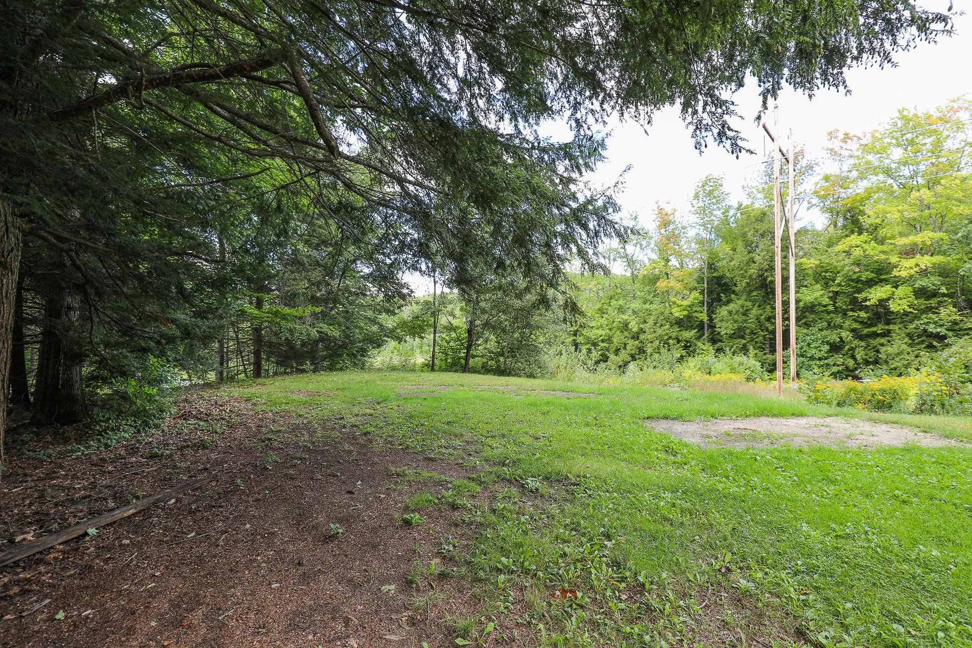 115 Reservoir Road Deering NH 03244
