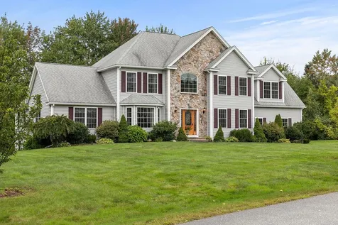 35 Susan Drive Pelham NH 03076