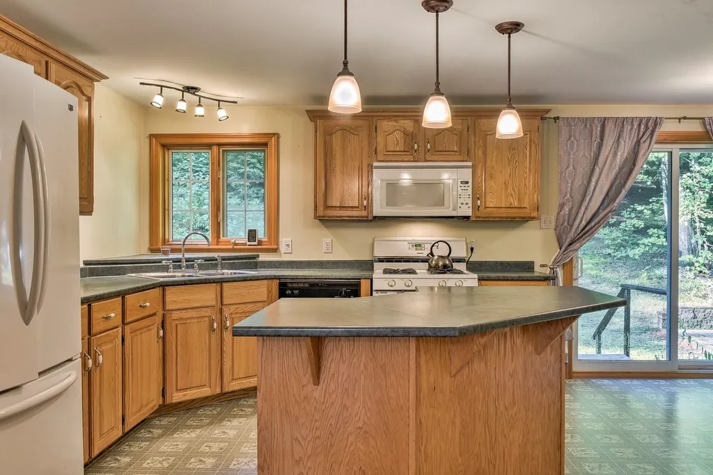 451 Warwick Road Winchester NH 03470