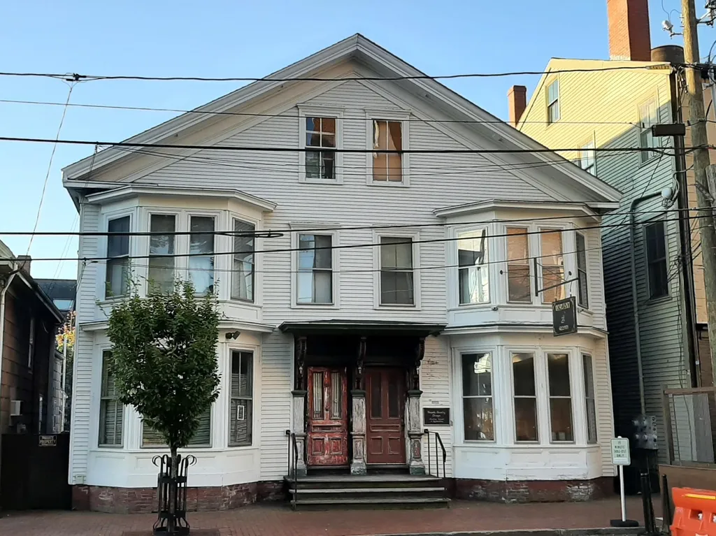 85-87 Daniel Street Portsmouth NH 03801