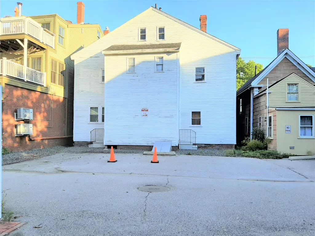 85-87 Daniel Street Portsmouth NH 03801
