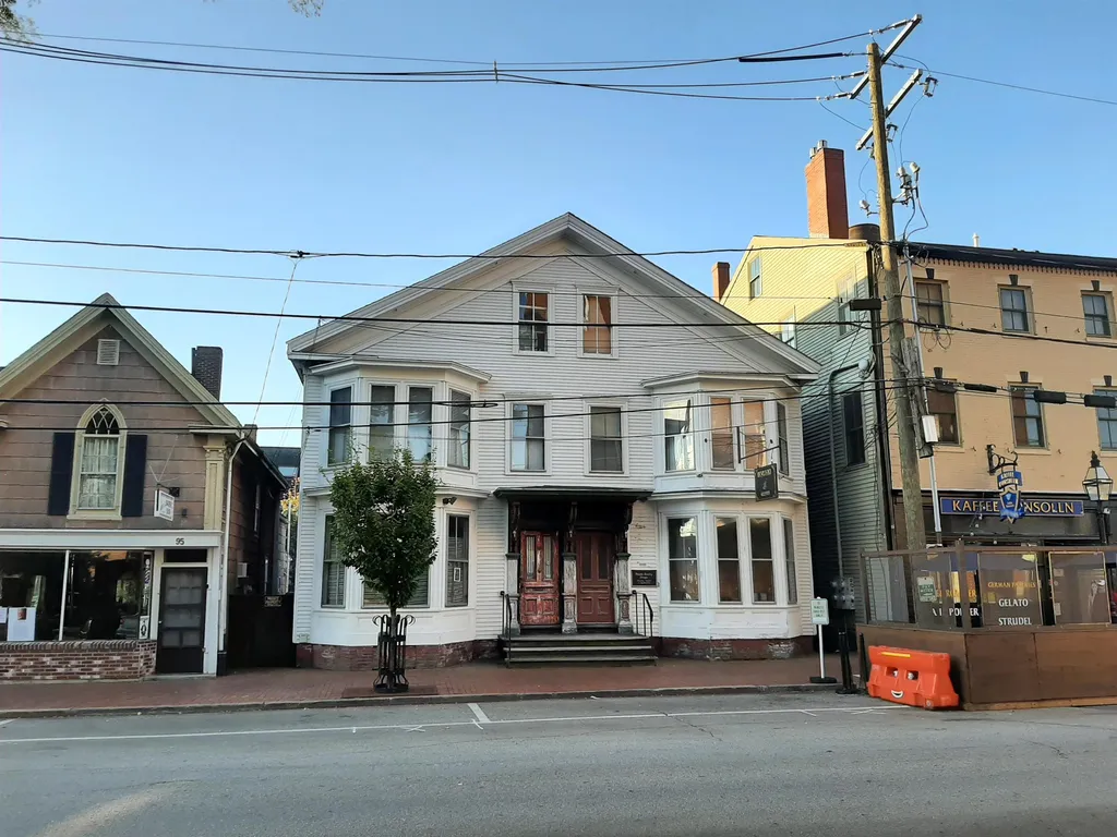 85-87 Daniel Street Portsmouth NH 03801