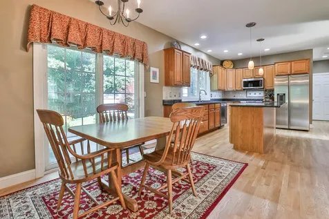 9 Maverick Drive Auburn NH 03032