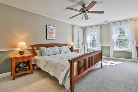 9 Maverick Drive Auburn NH 03032
