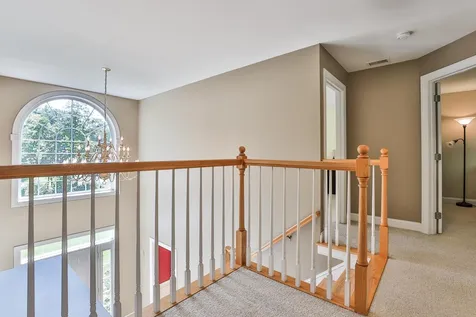 9 Maverick Drive Auburn NH 03032