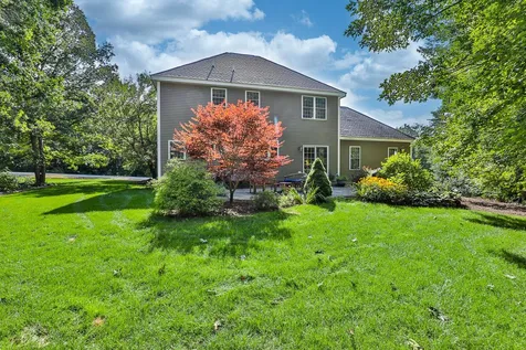 9 Maverick Drive Auburn NH 03032