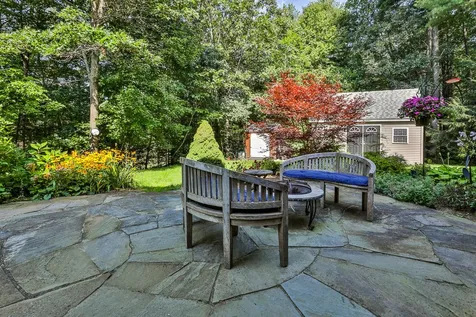 9 Maverick Drive Auburn NH 03032