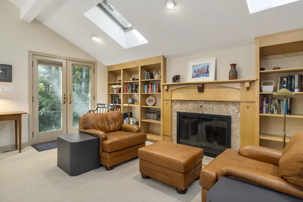 6 Millstream Drive Exeter NH 03833