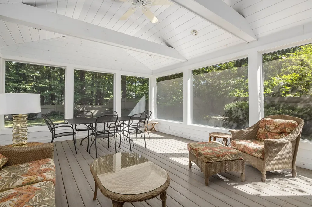 6 Millstream Drive Exeter NH 03833