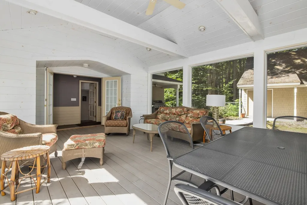 6 Millstream Drive Exeter NH 03833