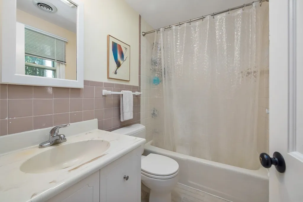 6 Millstream Drive Exeter NH 03833