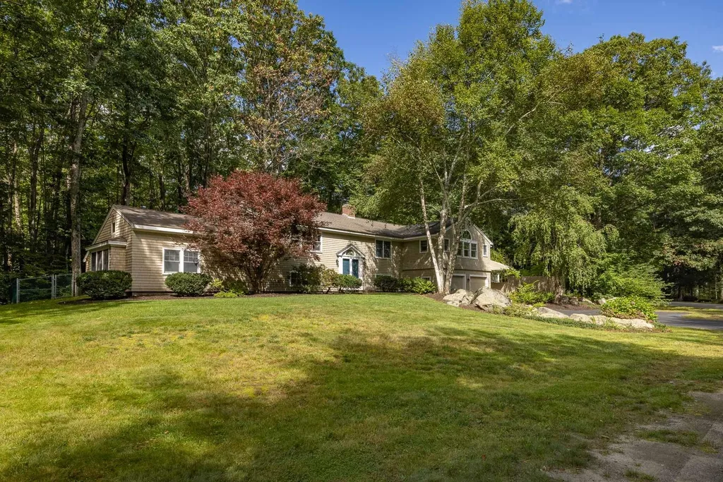6 Millstream Drive Exeter NH 03833