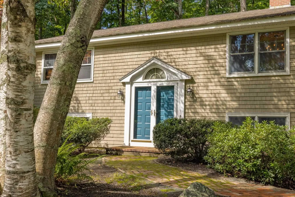 6 Millstream Drive Exeter NH 03833