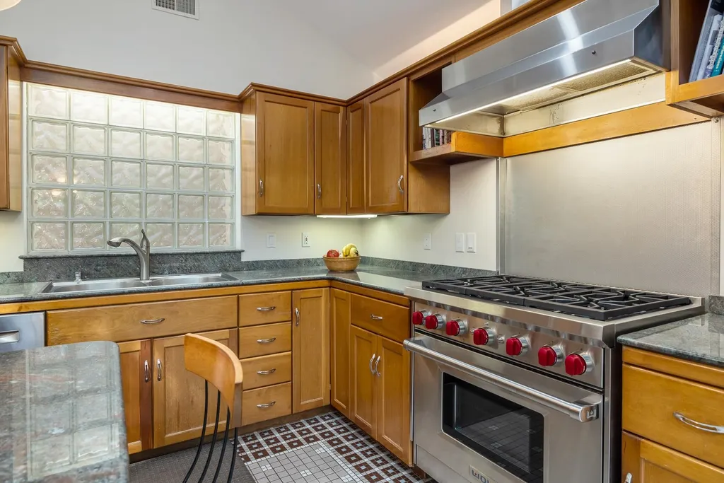 6 Millstream Drive Exeter NH 03833