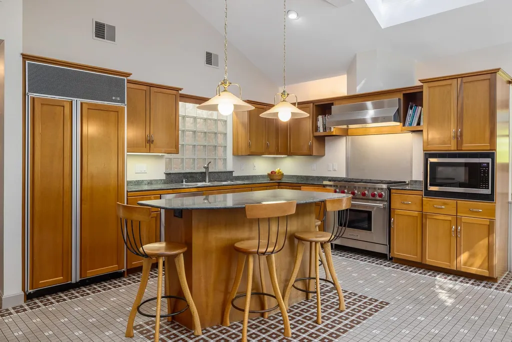 6 Millstream Drive Exeter NH 03833
