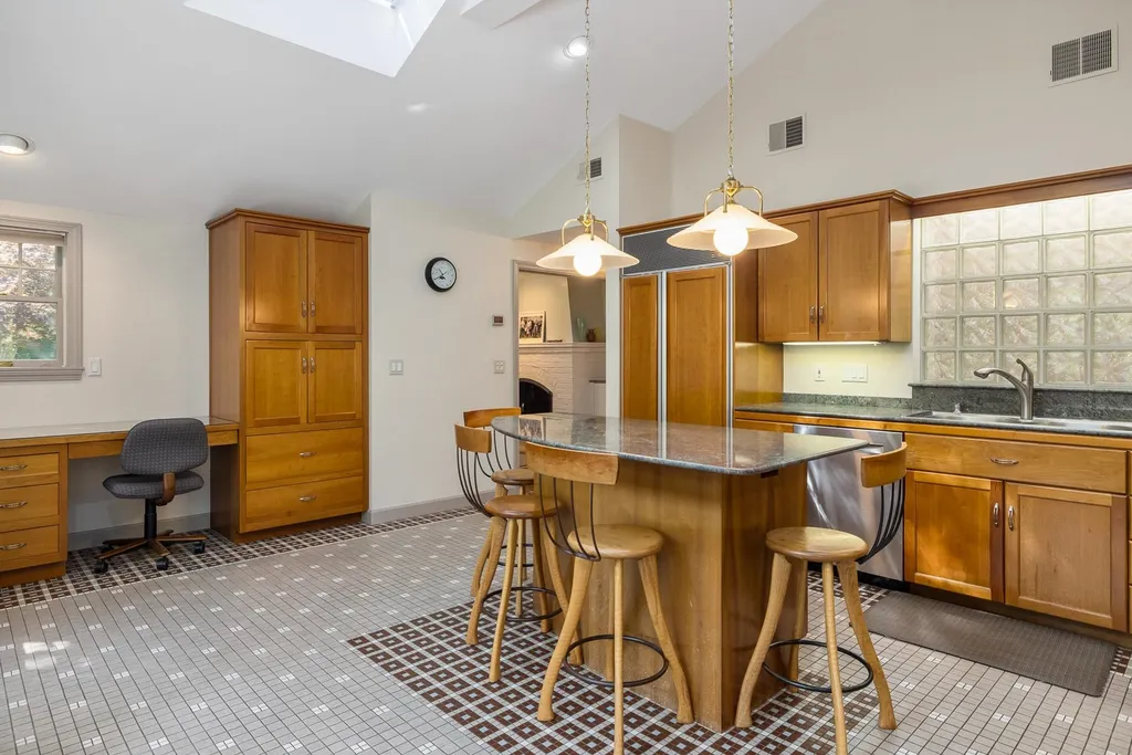 6 Millstream Drive Exeter NH 03833