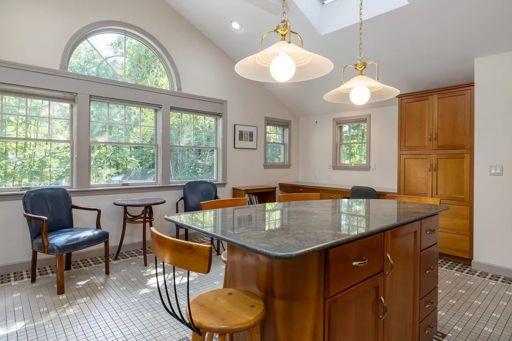 6 Millstream Drive Exeter NH 03833