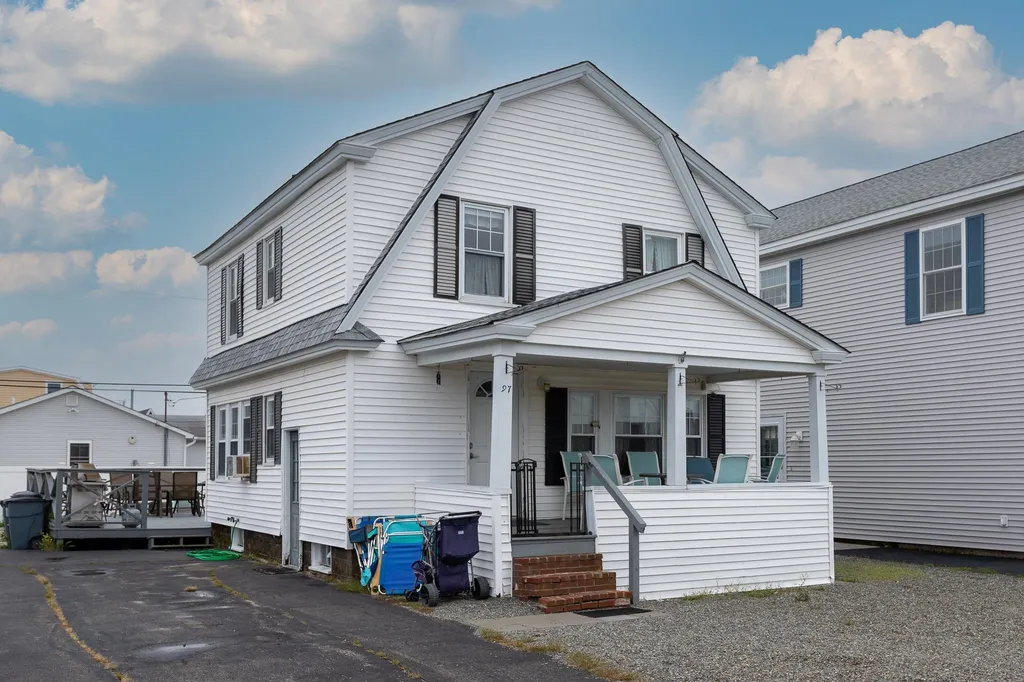 97 Concord Street Seabrook NH 03874