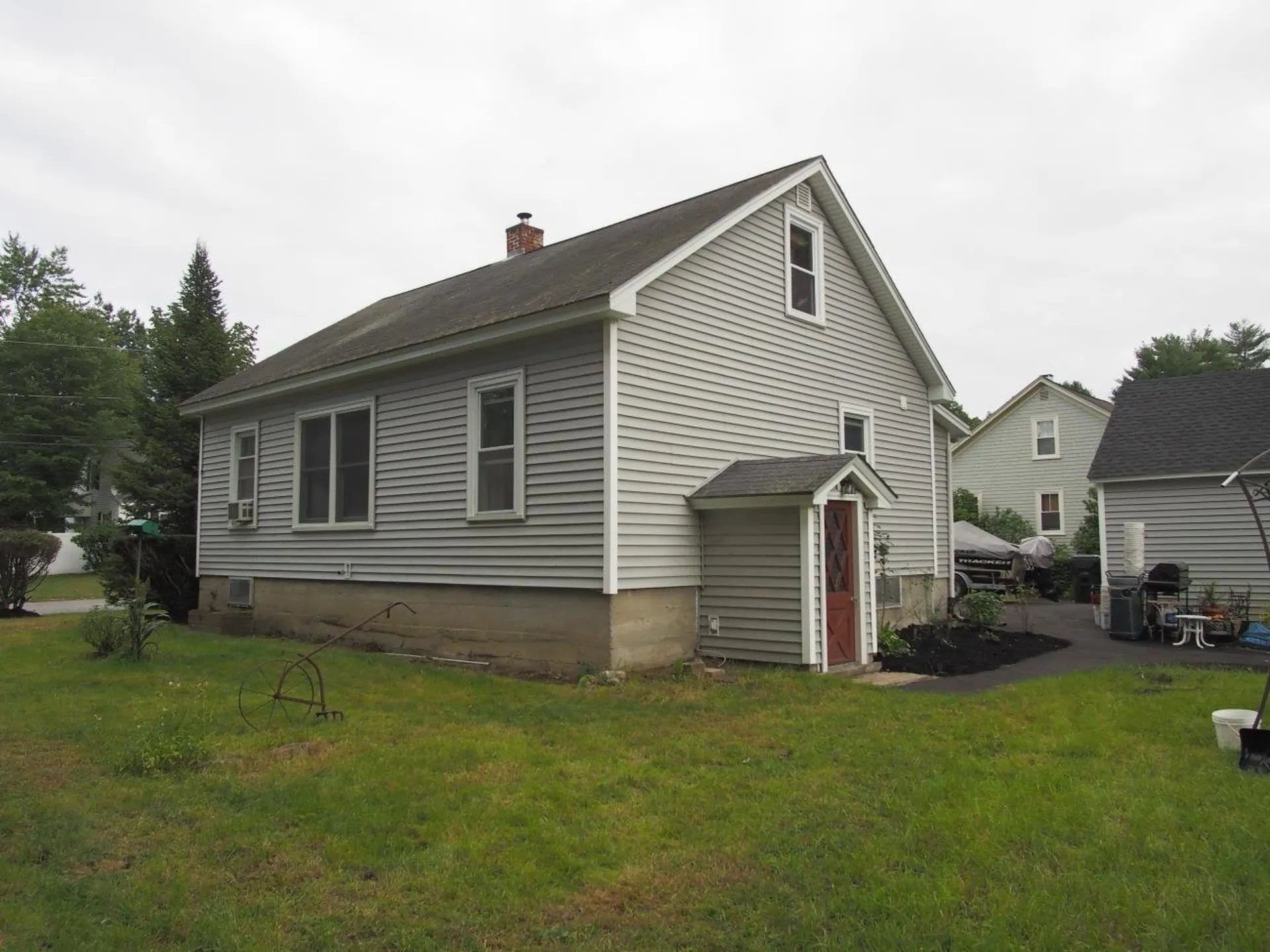 96 Elgin Avenue Manchester NH 03104