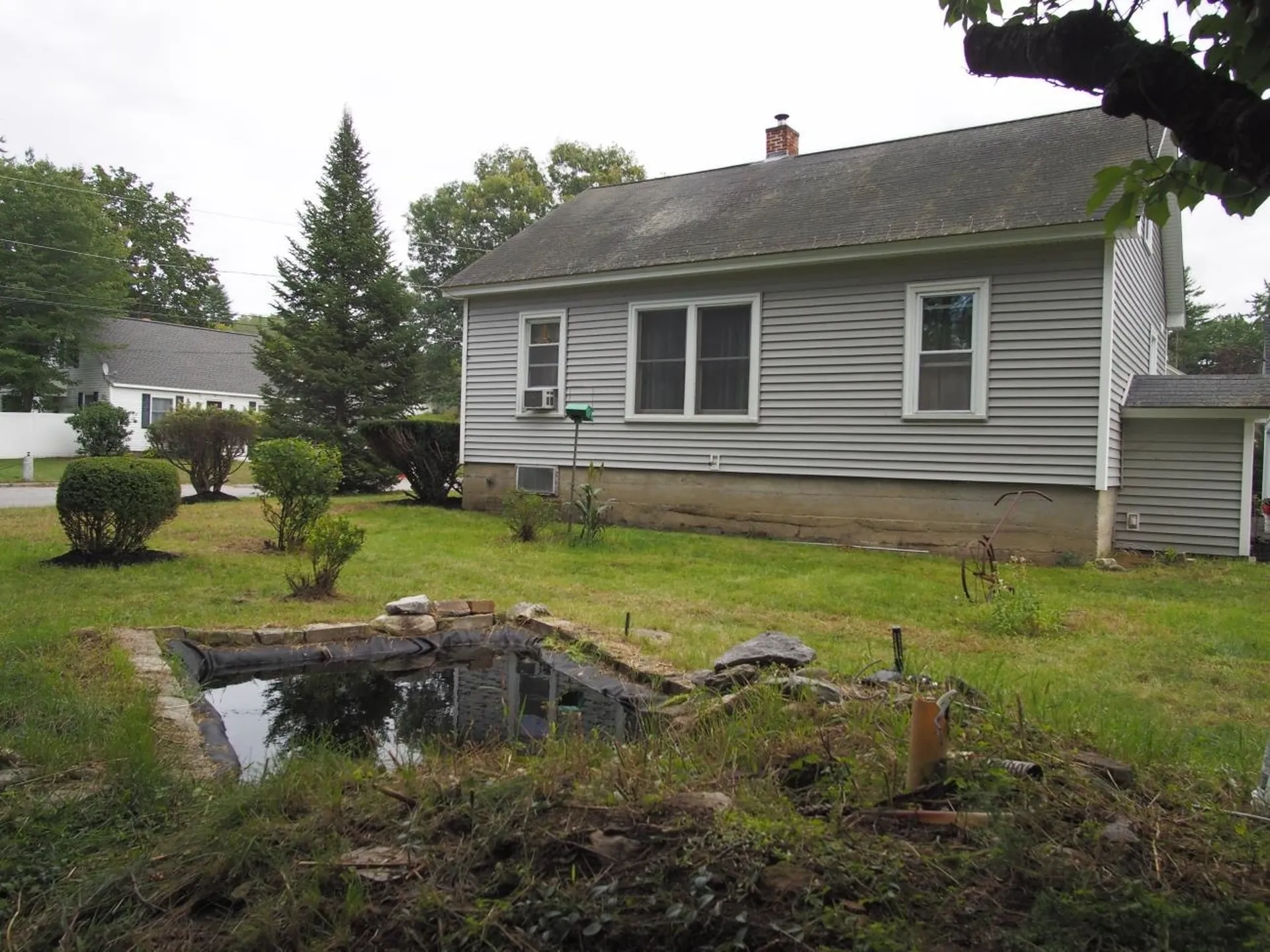 96 Elgin Avenue Manchester NH 03104