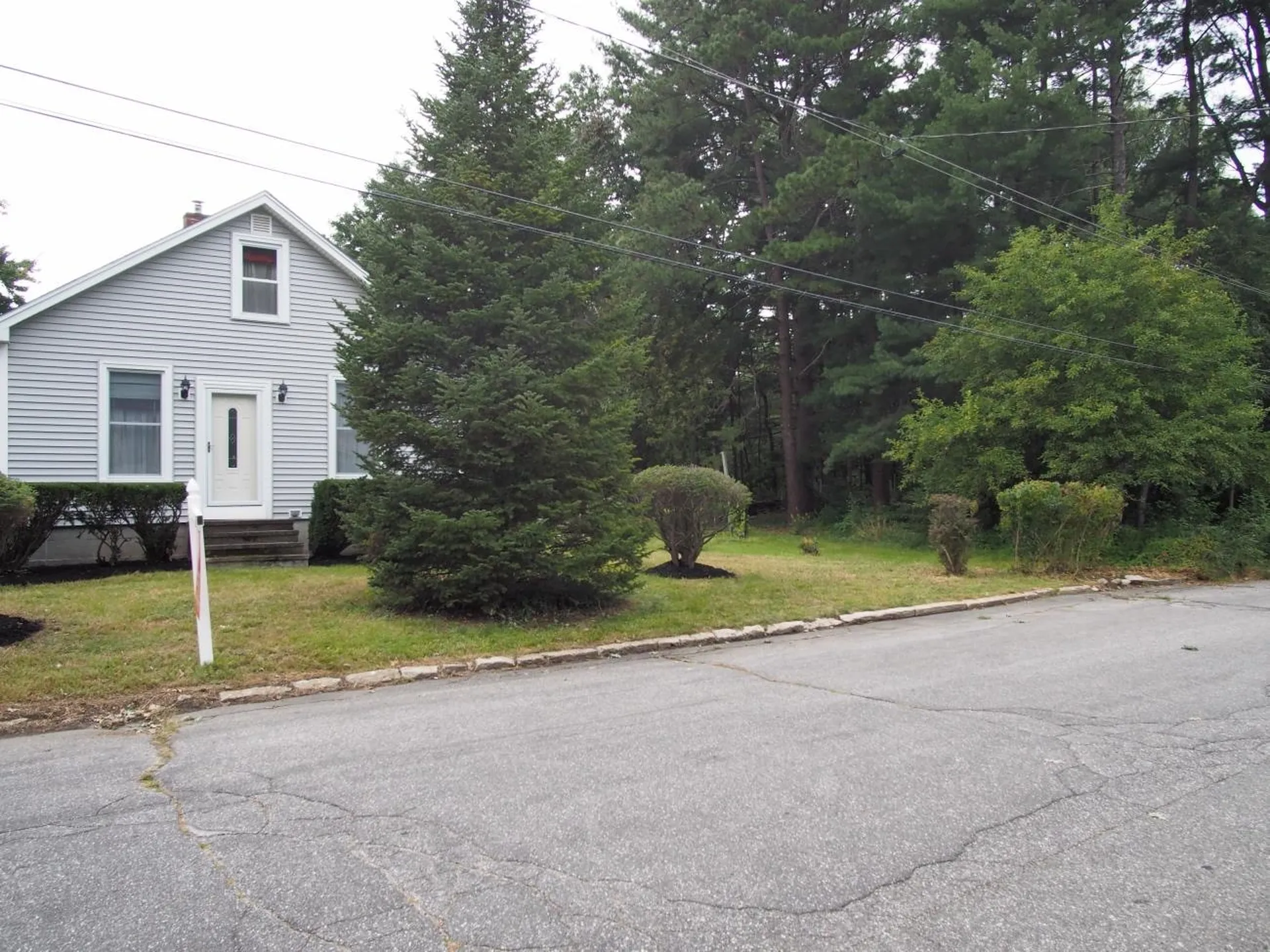 96 Elgin Avenue Manchester NH 03104