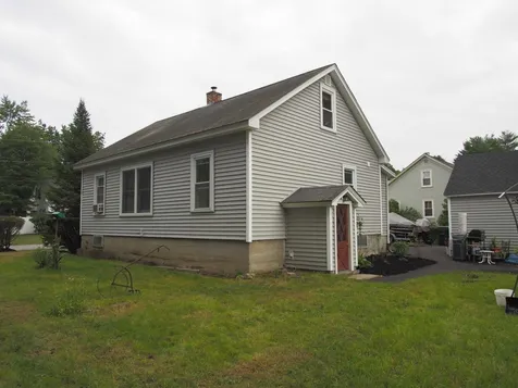 96 Elgin Avenue Manchester NH 03104