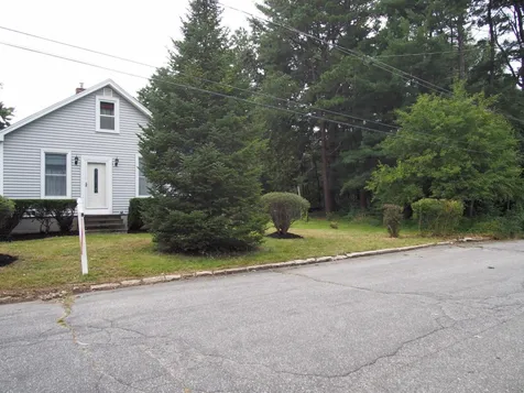 96 Elgin Avenue Manchester NH 03104