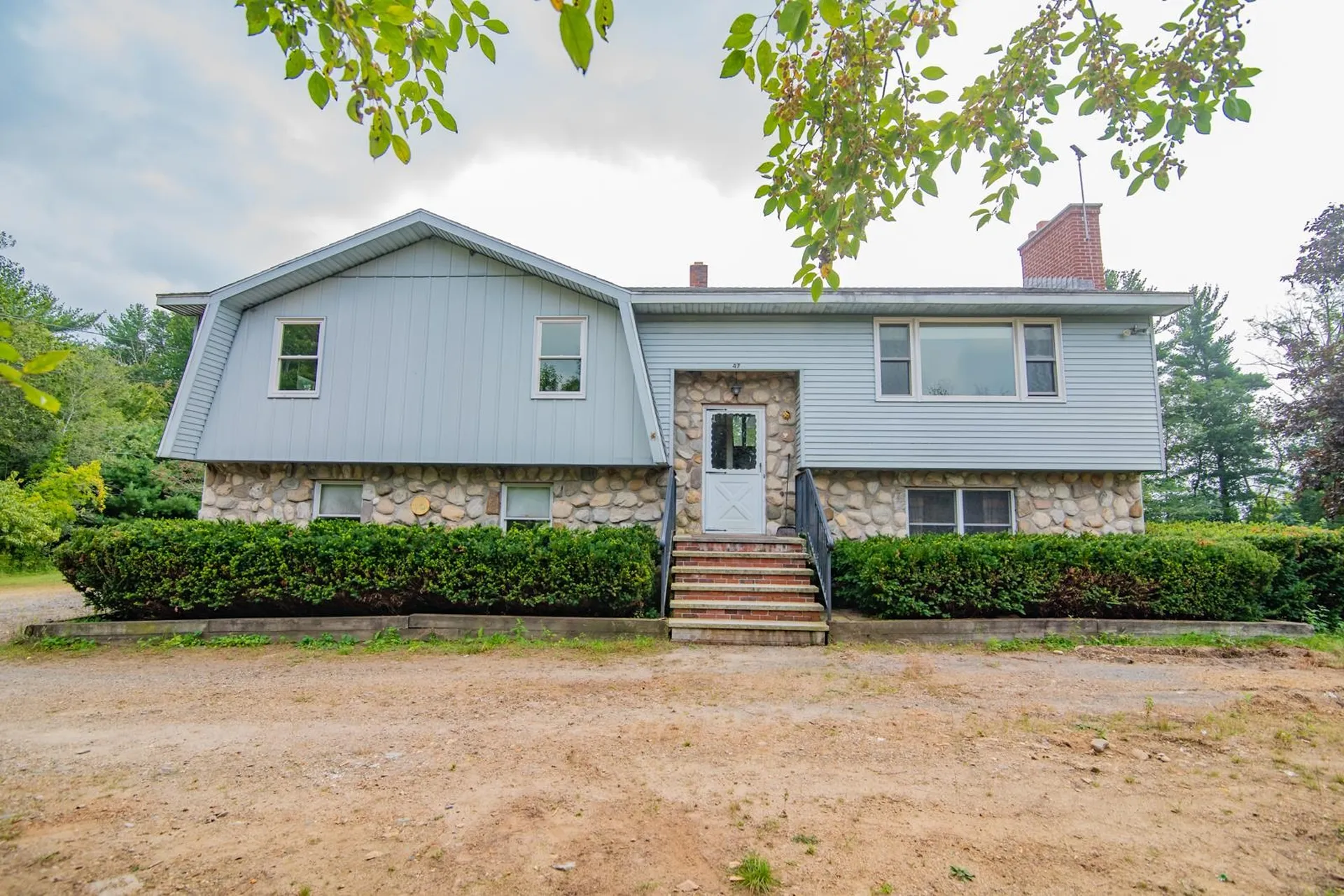 47 Tsienneto Road Derry NH 03038