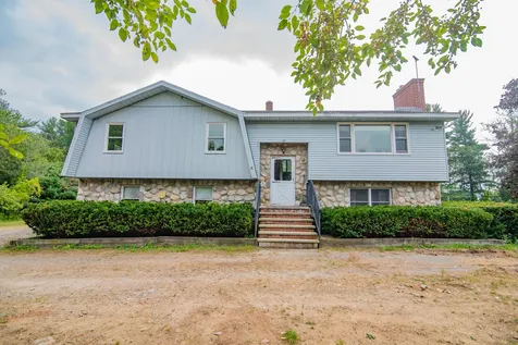47 Tsienneto Road Derry NH 03038