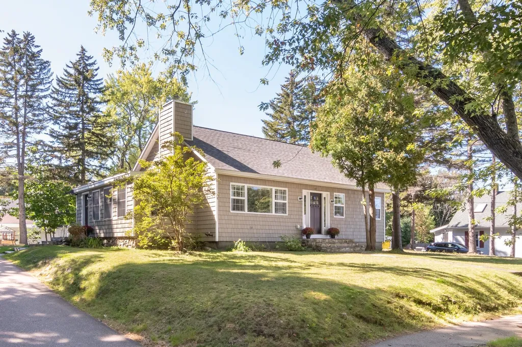 47 Cedar Street Laconia NH 03246