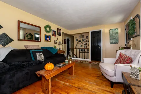 6 Aspen Street Hudson NH 03051