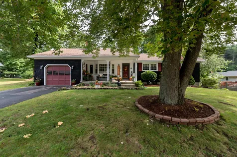 6 Aspen Street Hudson NH 03051